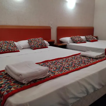 Aux Armes De Belgique Готель 2*