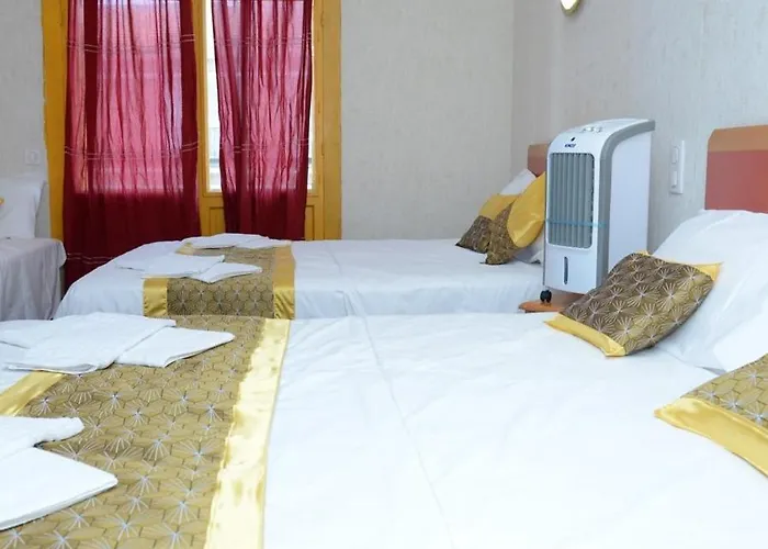 Aux Armes De Belgique Hotel